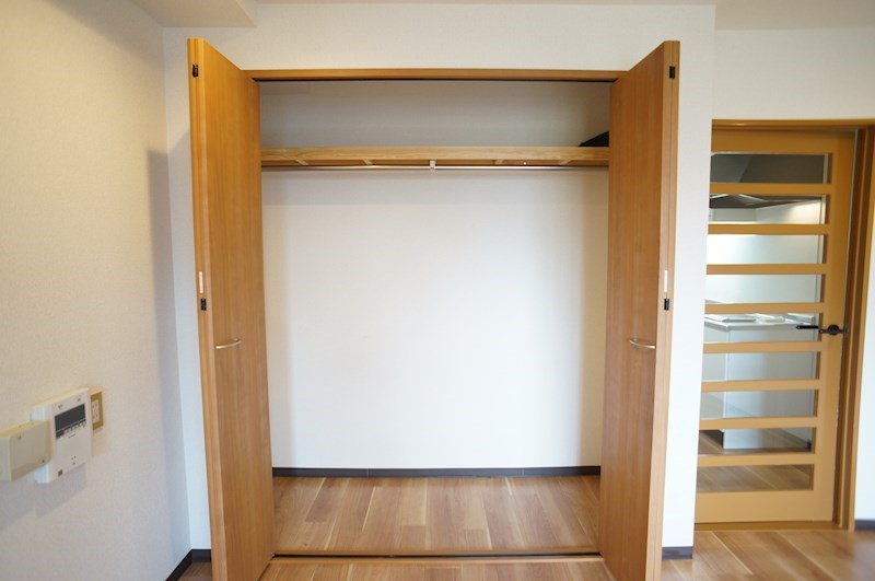 ハンガーのまま収納できるのがうれしい