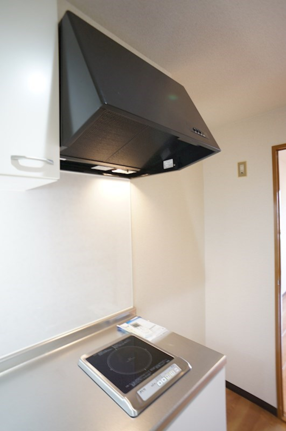 便利なIHクッキングヒーター付き