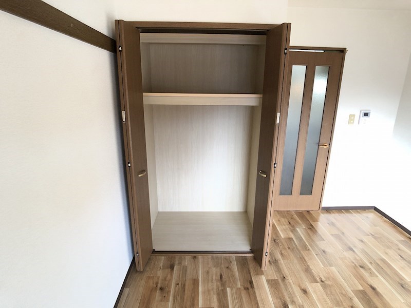 ハンガーのまま収納できるクローゼット