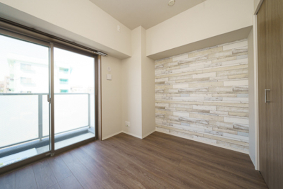 レンガ調の壁紙から海外感を感じます。※写真は同タイプ住戸です。