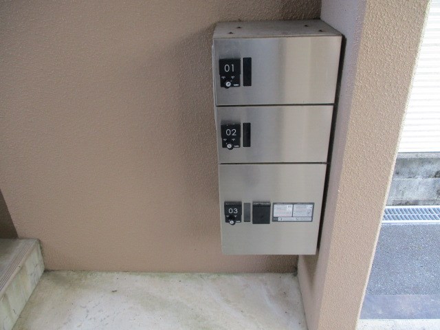 宅配ボックス付き。