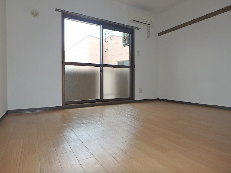 シンプルなリビング。