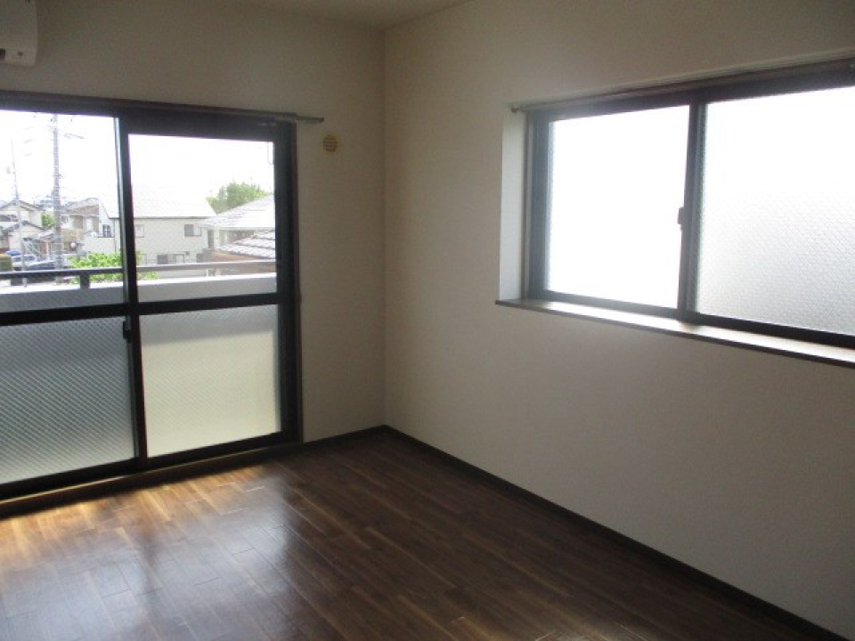 角部屋ならではの２ケ所窓で光も取り入れられます。