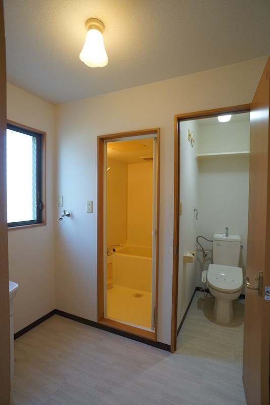 トイレとお風呂は別