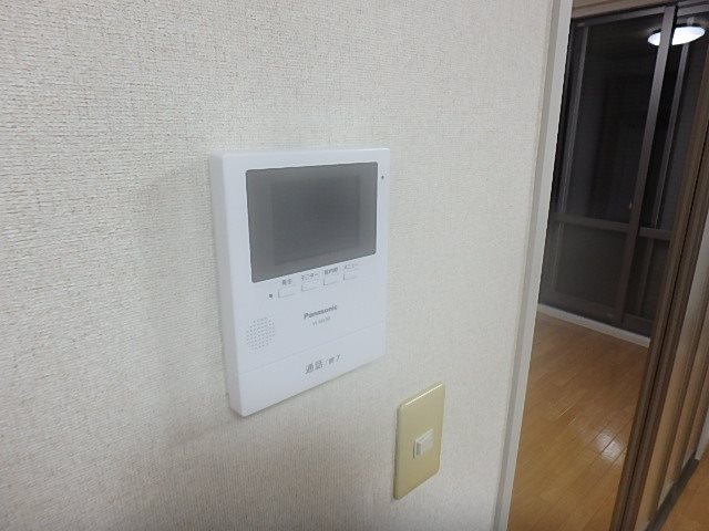 TVドアホンがついているので安心