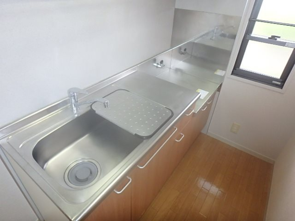 一人暮らしには十分なキッチンスペース