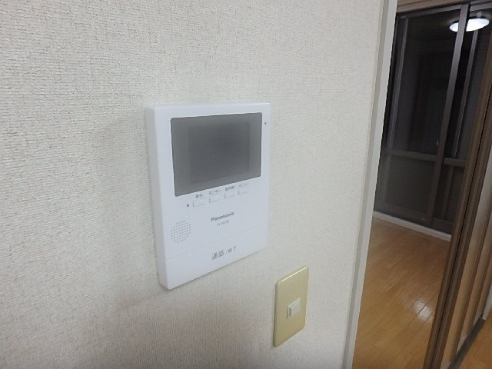 TVドアホンがついているので安心