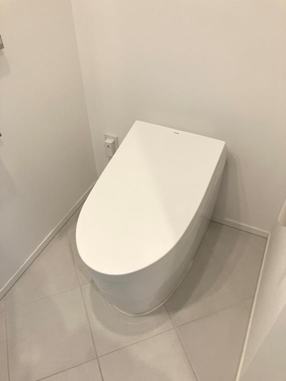 シンプルなトイレです。