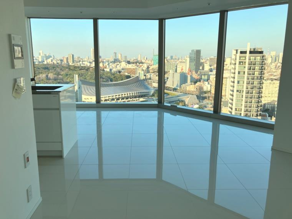 ２４．３帖のLDK。大き目の窓がリッチな気分にさせてくれます。