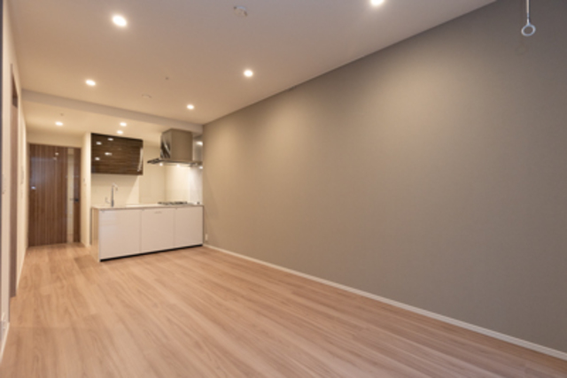 グレーの壁がモダンな雰囲気を醸し出しています。
※写真は同タイプ住戸です。