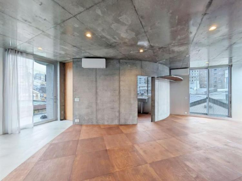 この円形の部屋がキッチンスペースになっている