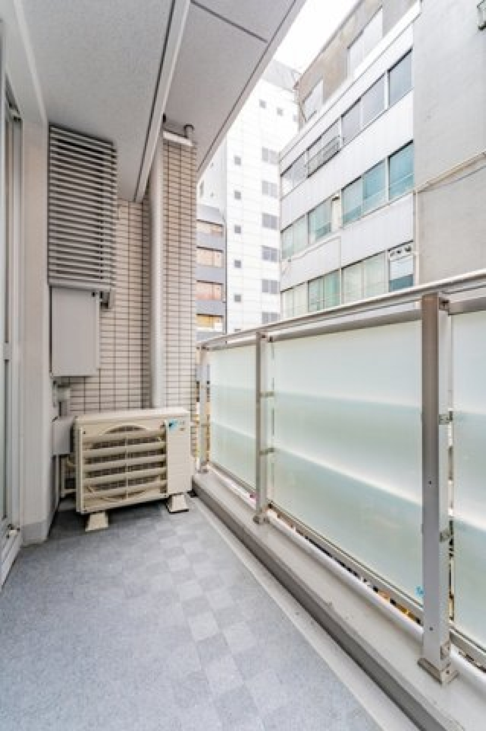 バルコニーに出た時の様子。※写真は同タイプ住戸です。