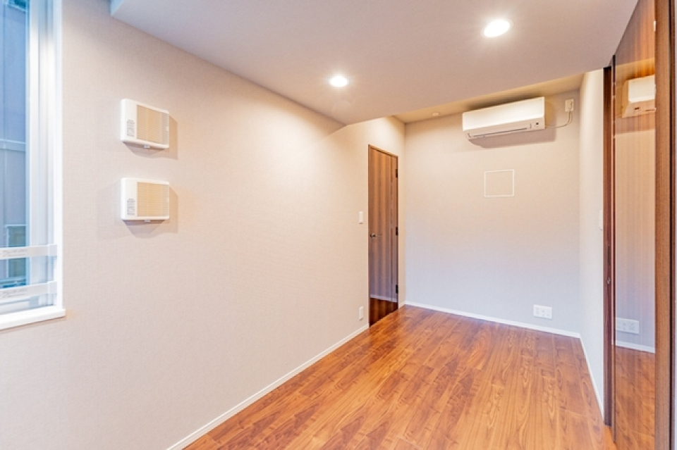 洋室は４．４帖と５．９帖のお部屋があります。※写真は同タイプ住戸です。