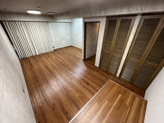 B1~2Fの４LDKです。