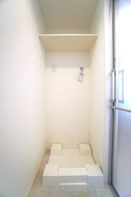 室内洗濯機置き場です。
※写真は同タイプ住戸です。