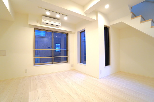 10.3帖のリビングダイニングです。
※写真は同タイプ住戸です。