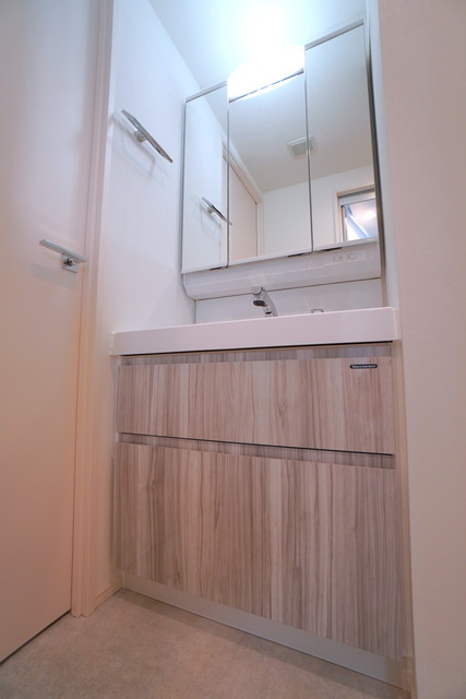 嬉しい独立洗面台です。
※写真は同タイプ住戸です。