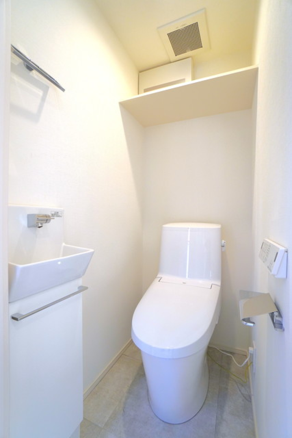トイレ
※写真は同タイプ住戸です。