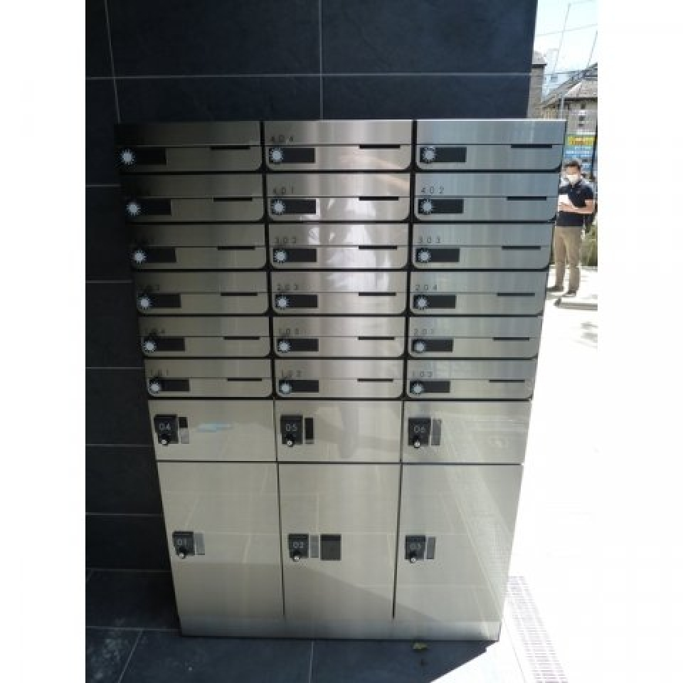 メールBOX・宅配ボックスが付いています。