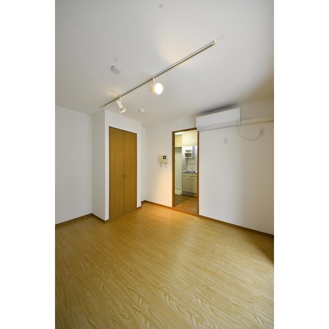 ダクトレールのライトがおしゃれですよね