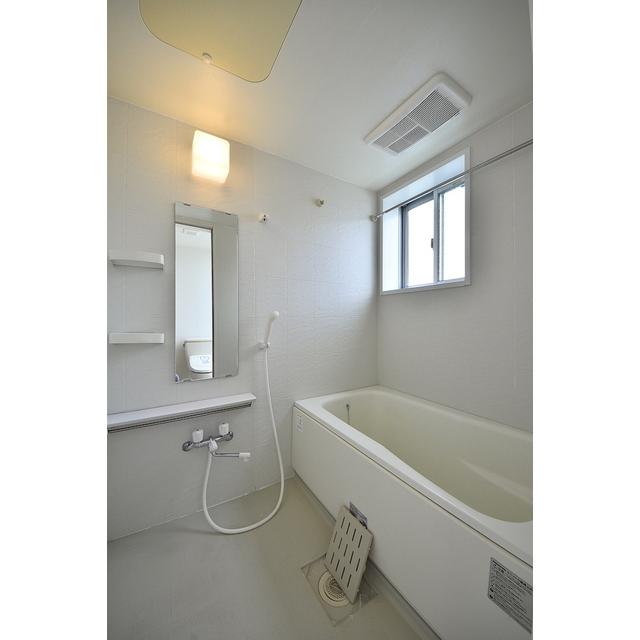 浴室です。シンプルな造りです。