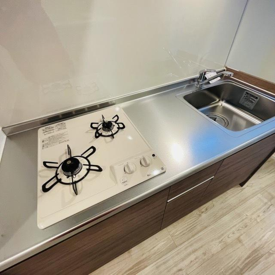 キッチンです。2口のガスコンロが導入されています。