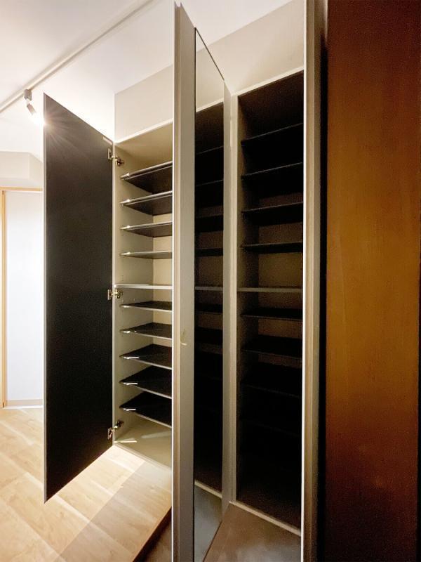 玄関にはシューズボックスが付いています。