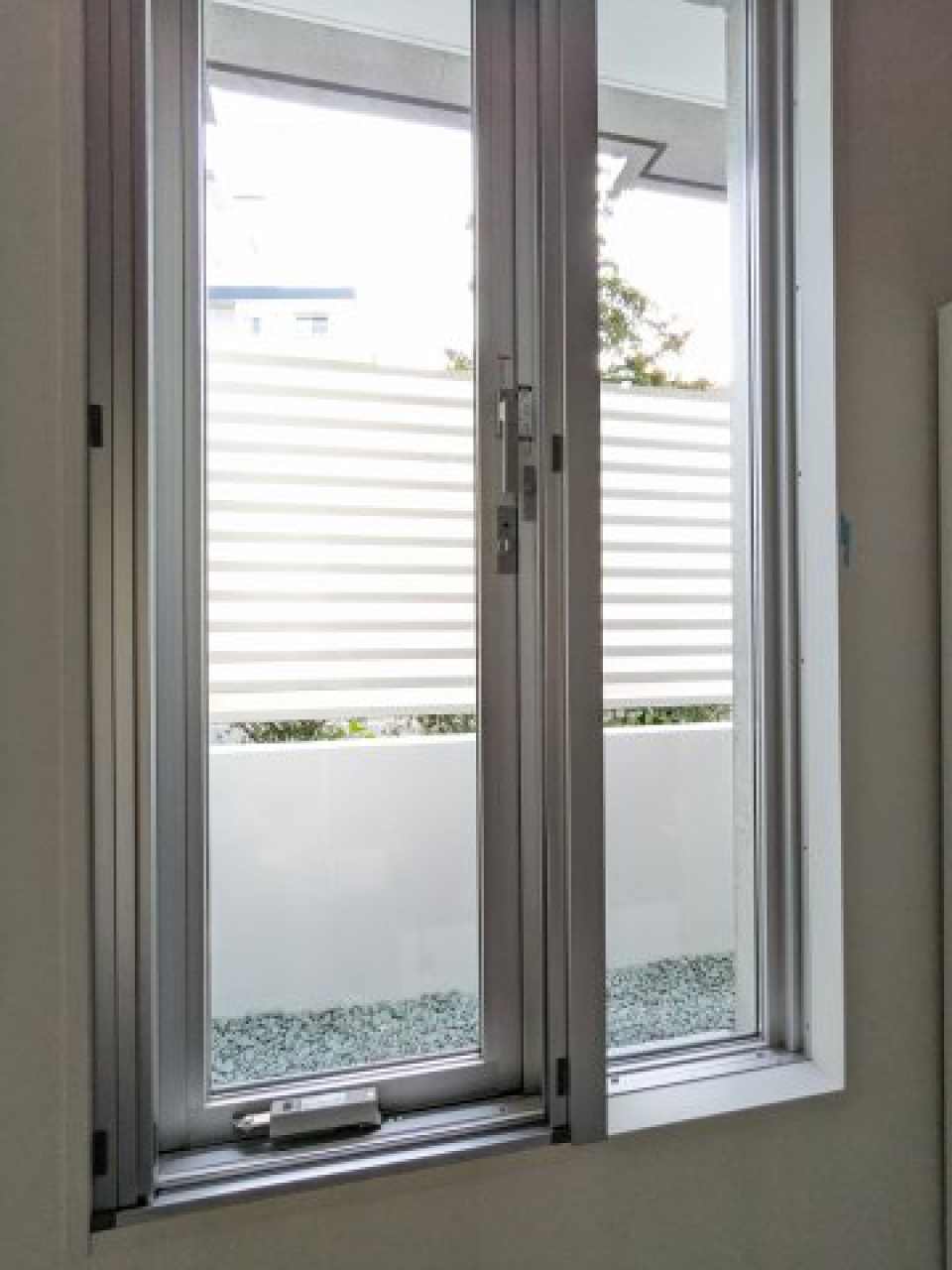 部屋は１Fに所在しています。