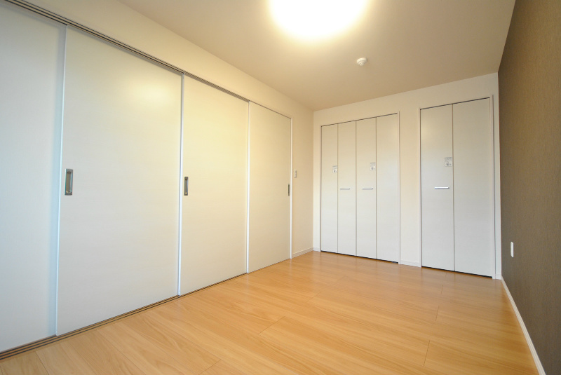 クローゼット・物入付きで収納ばっちりです。
※参考写真