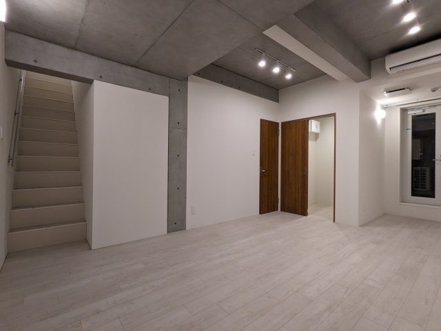 B１階へとお部屋が続きます。