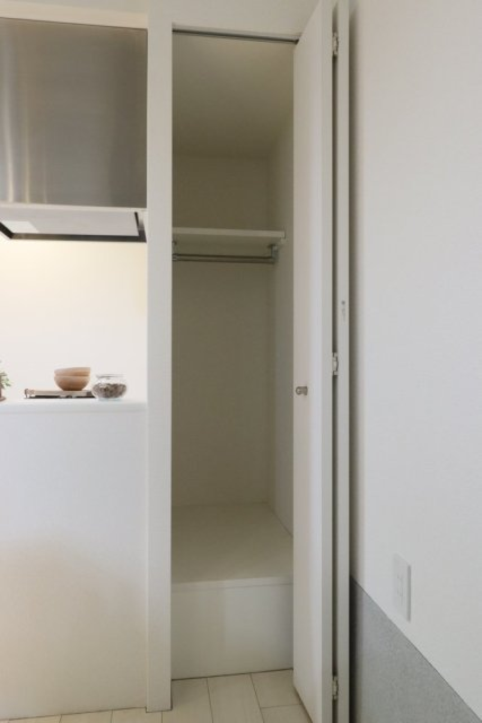 キッチン横のクローゼットです。