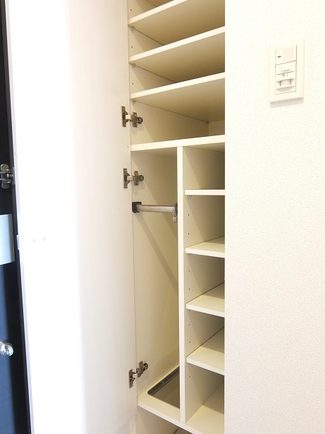 シューズボックスを開けた時の様子。※参考写真