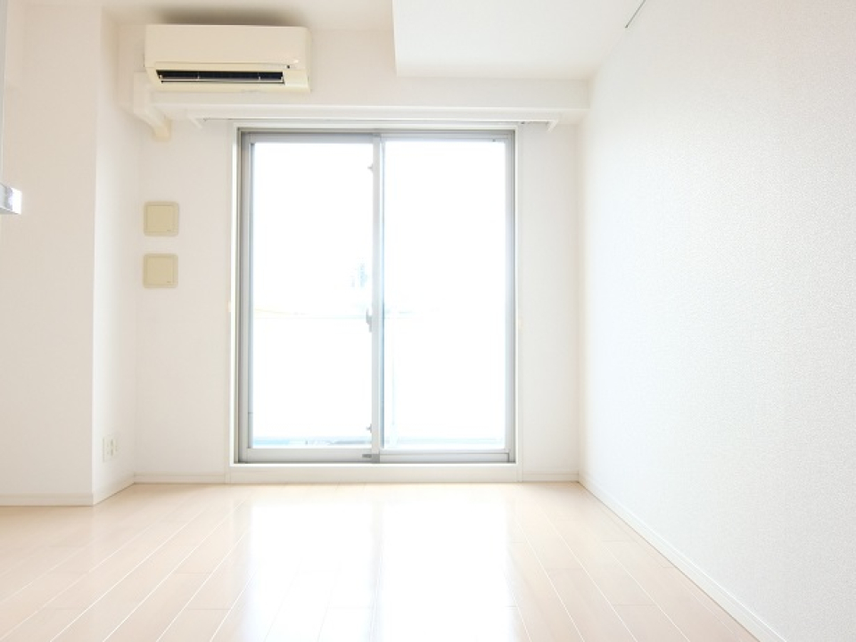 明るい陽射しが入った時の様子。※参考写真