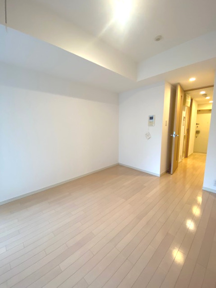 ６．７帖の洋室が広がります。※参考写真