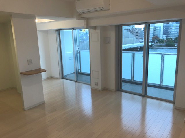 洋室２部屋からはバルコニーへ出ることが出来ます。