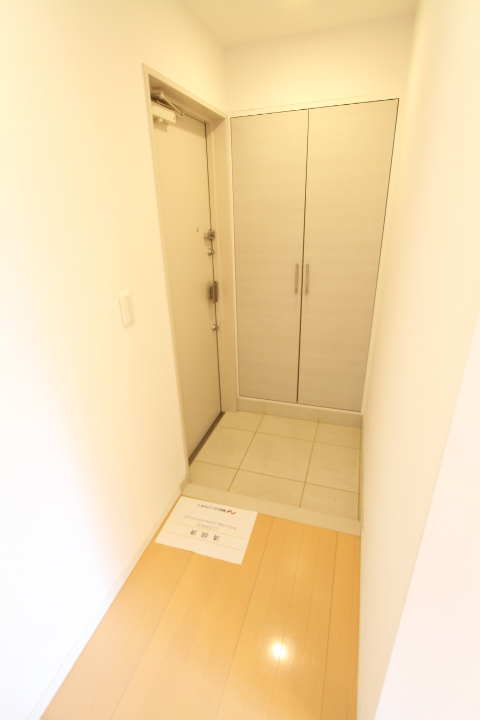 玄関です。嬉しいシューズボックス付きです。
※参考写真