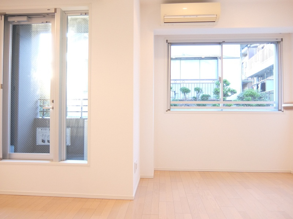 ８．０帖の洋室からバルコニーへのアクセスも出来ます。※参考写真