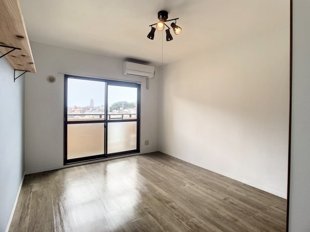 眺望良好なリビング　9帖