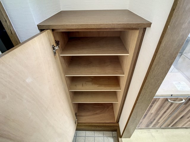 玄関にはシューズボックスが