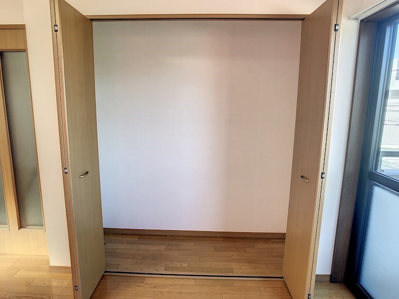 ラックなどを付ければいろいろ入りそう