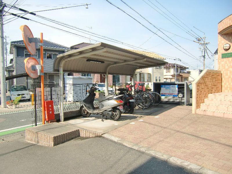 敷地内駐輪場・バイク置場