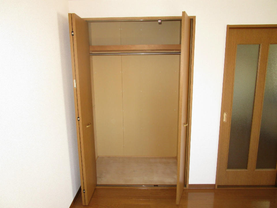 リビングにはクローゼットも