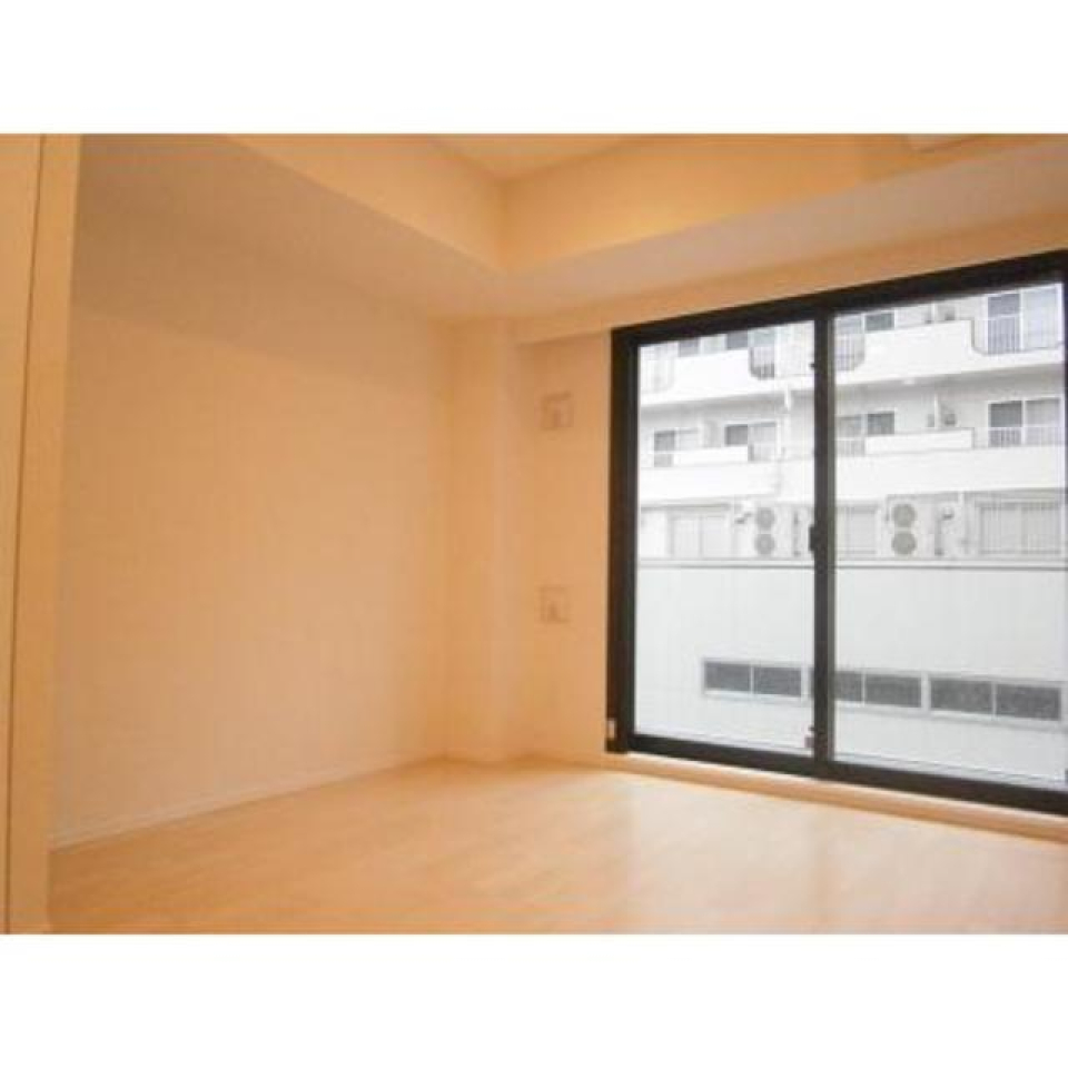 大きな窓が特徴です。
※写真は同タイプ住戸です。