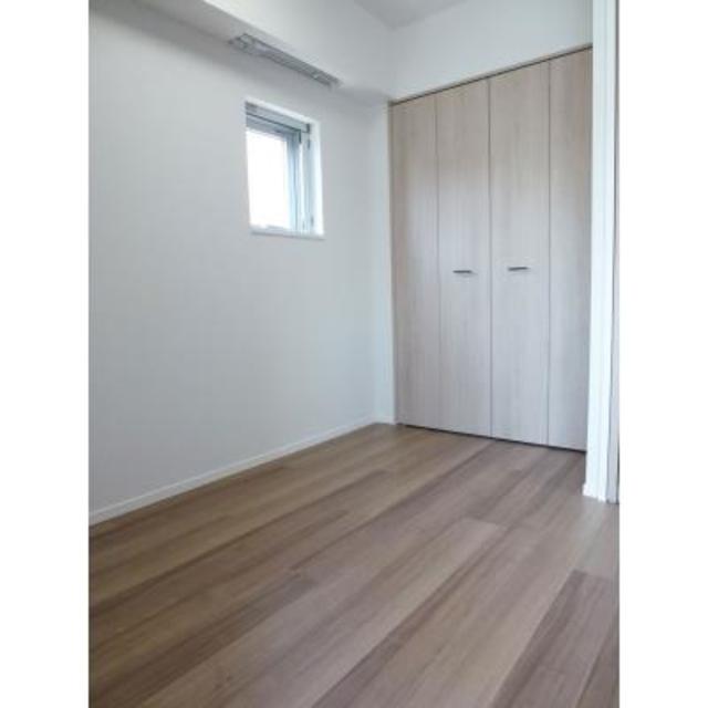 ８．６帖のLDKと３．７帖の洋室です。※写真は同タイプ住戸です。