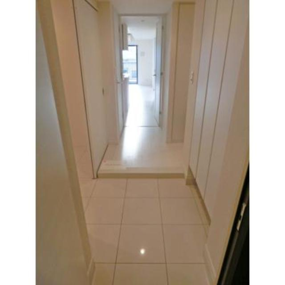 玄関の様子です。
※写真は同タイプ住戸です。