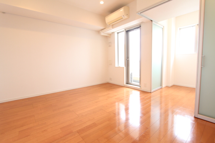 7.9帖の洋室です。
※参考写真