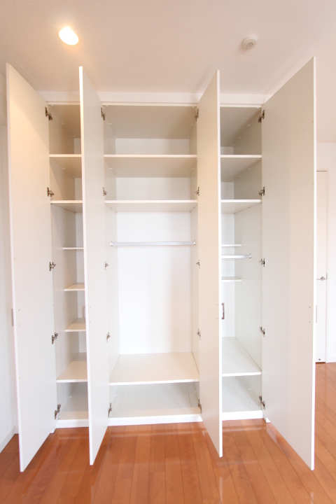 クローゼットの中の様子です。
※参考写真