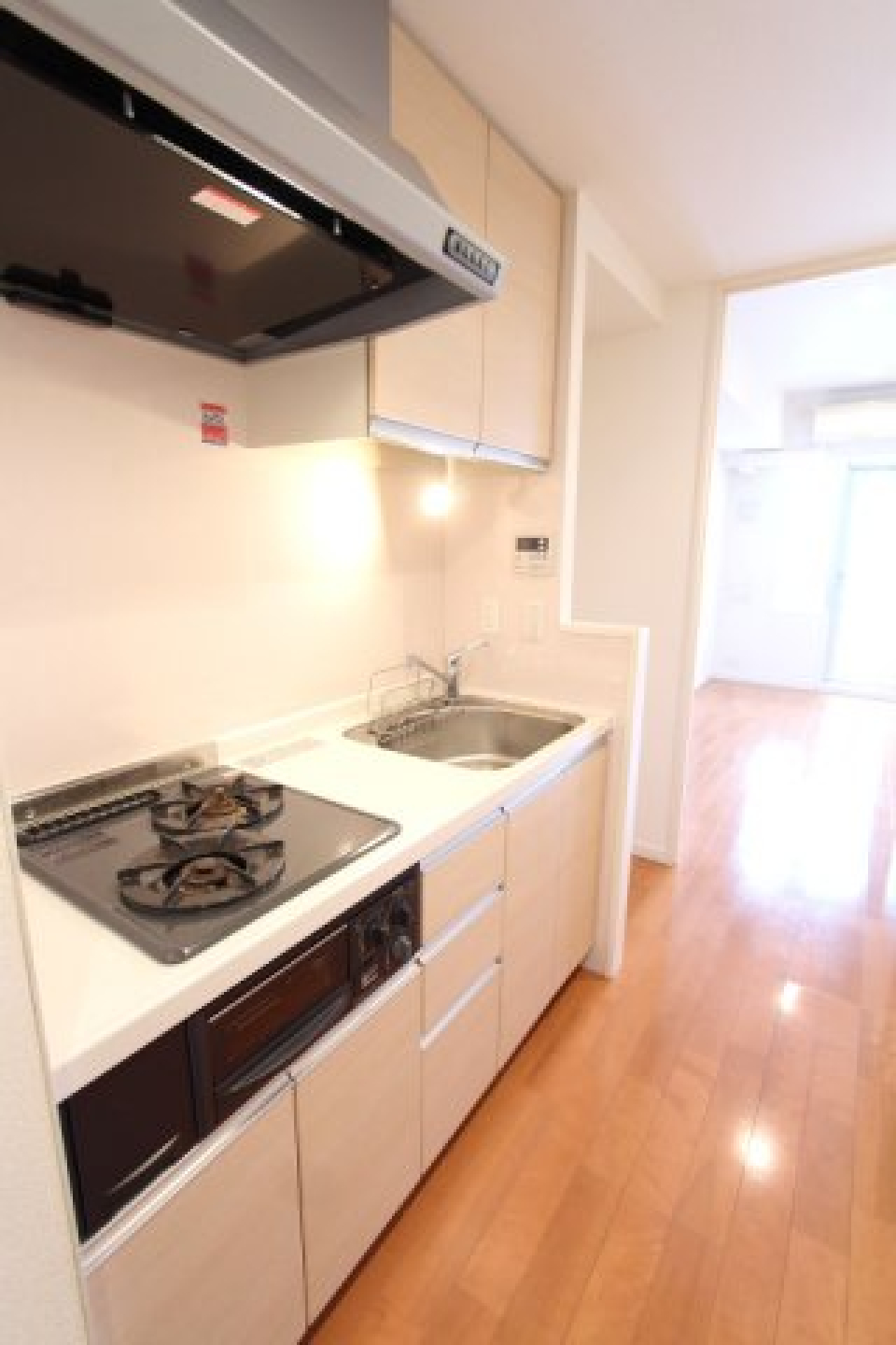 キッチンです。2口のガスコンロ付きです。
※参考写真