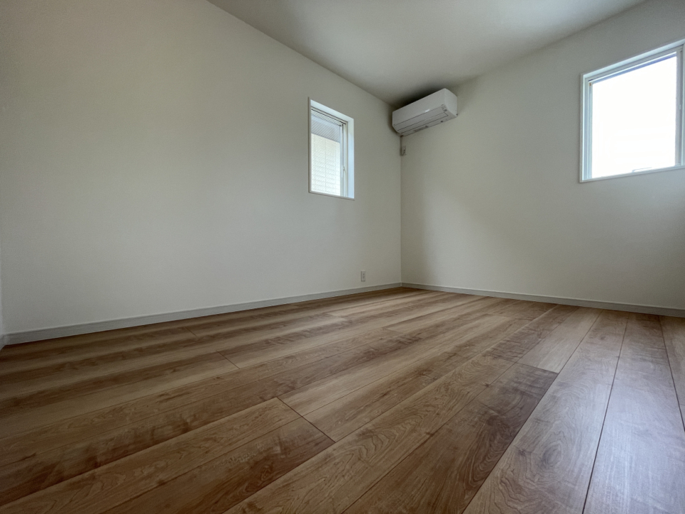 ６帖のお部屋。エアコンは各部屋にあります