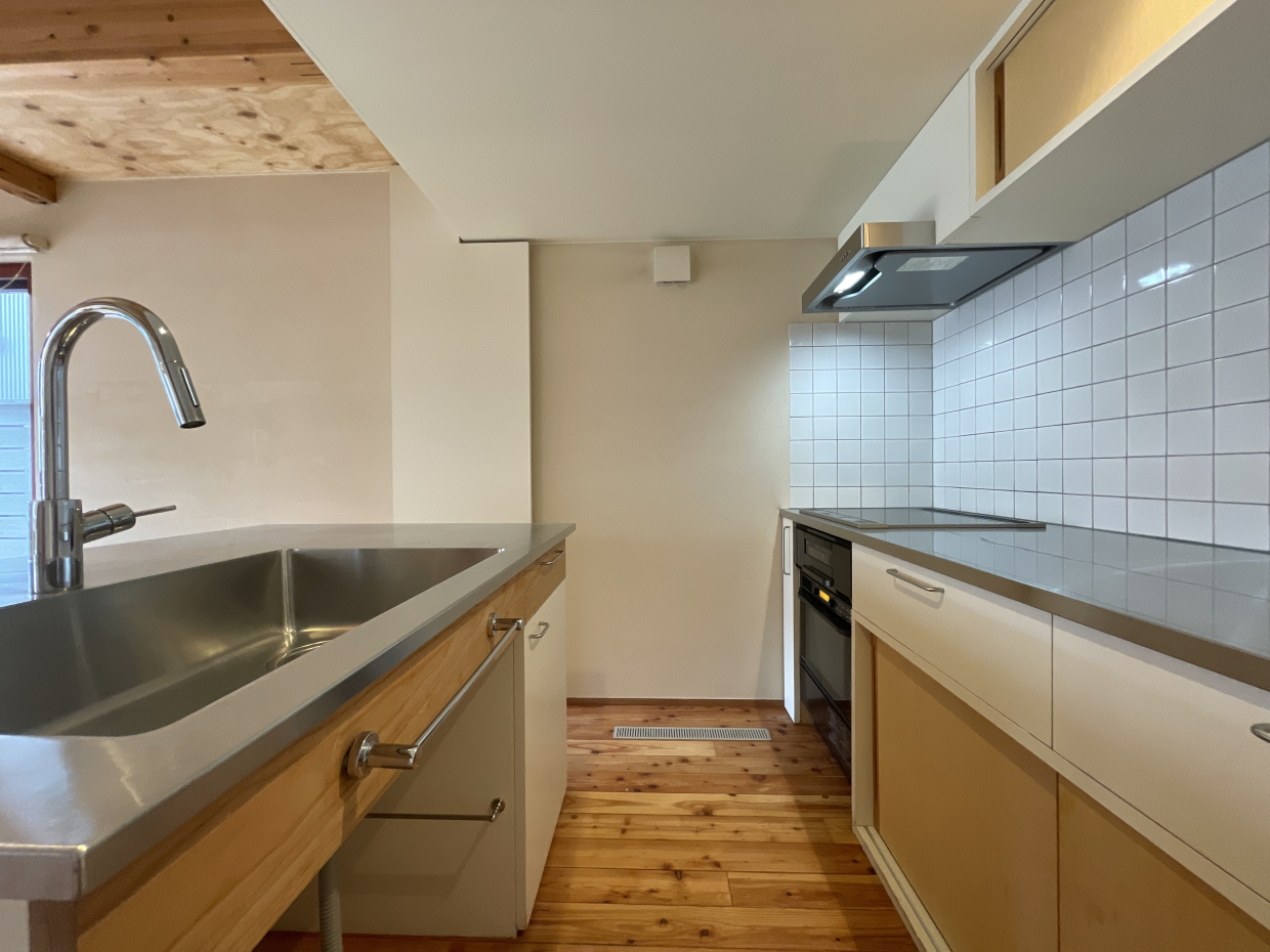 キッチンも収納たくさんで使いやすそう